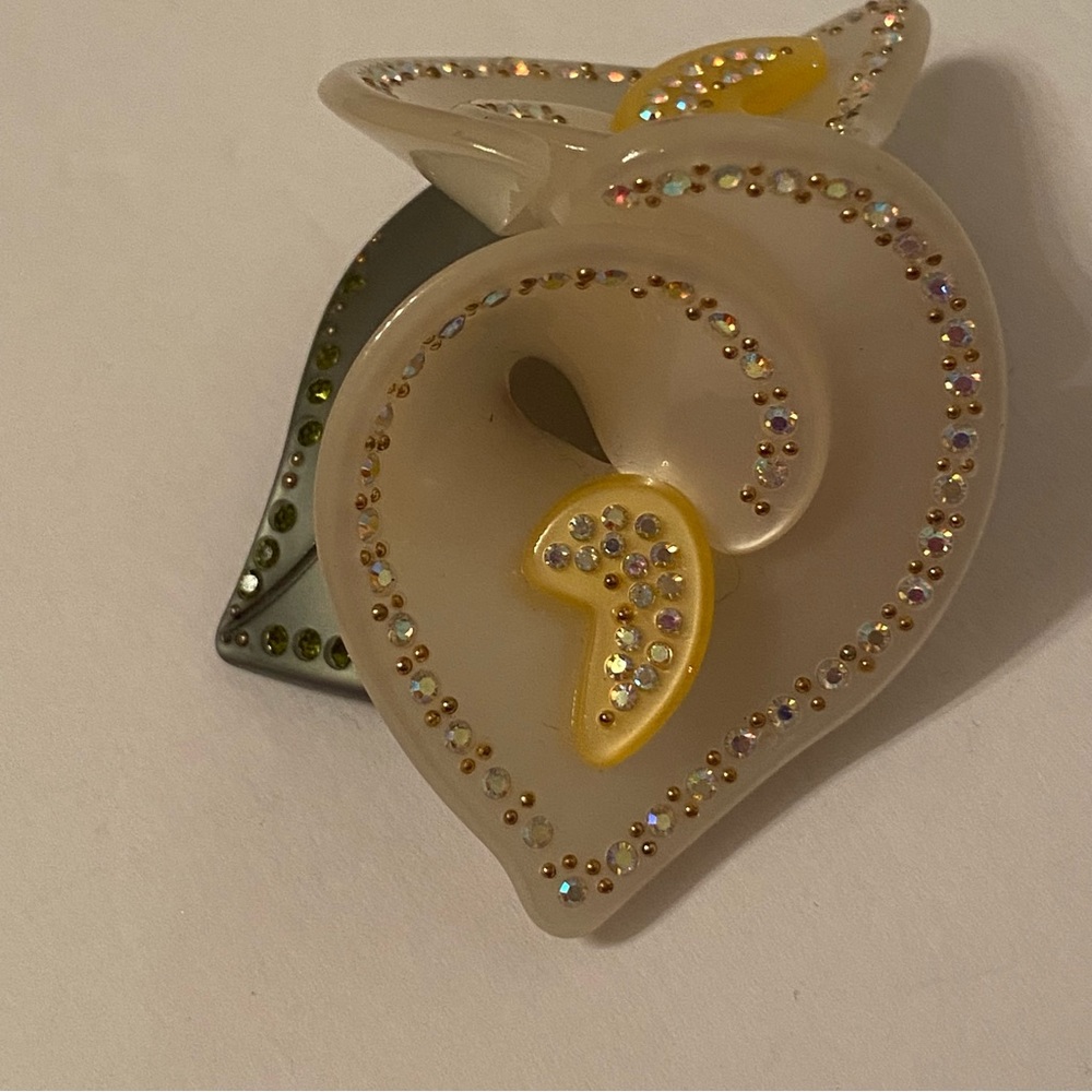 VINTAGE BROOCH PIN 2 WHITE CALLA LILY GREEN LEAF RHINESTONE BEAD ACCENT MCM - Picture 4 of 14